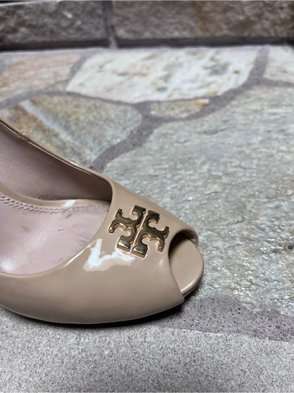 Tory Burch Beige Patent Leather Jade Peep Toe Wedge Pumps Size 6.5